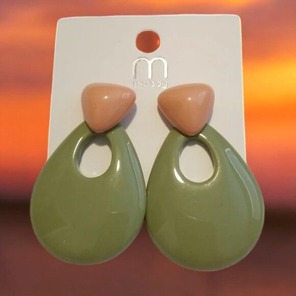 3 for $15 Two Tone Peach & Olive Teardrop Earrings - Picture 3 of 3